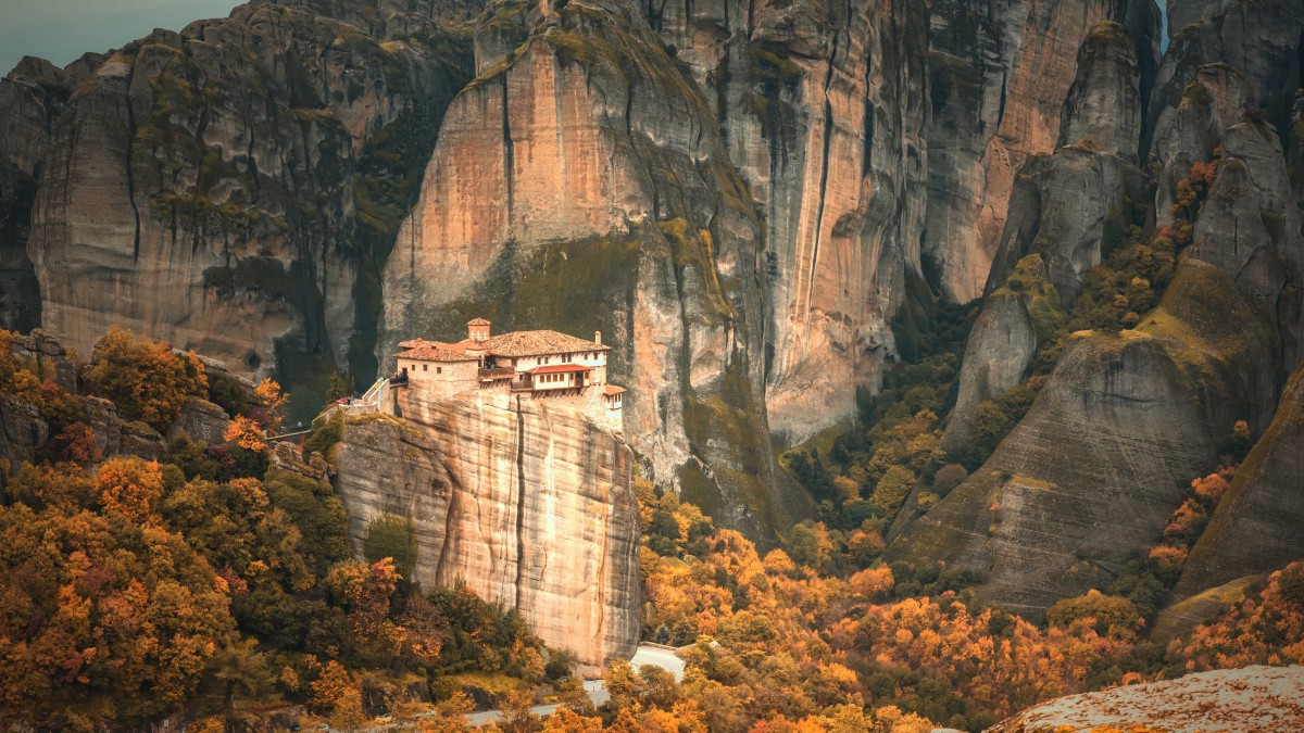 险峻的米特奥拉修道院图片-建筑壁纸-高清建筑图片-第10图-娟娟壁纸