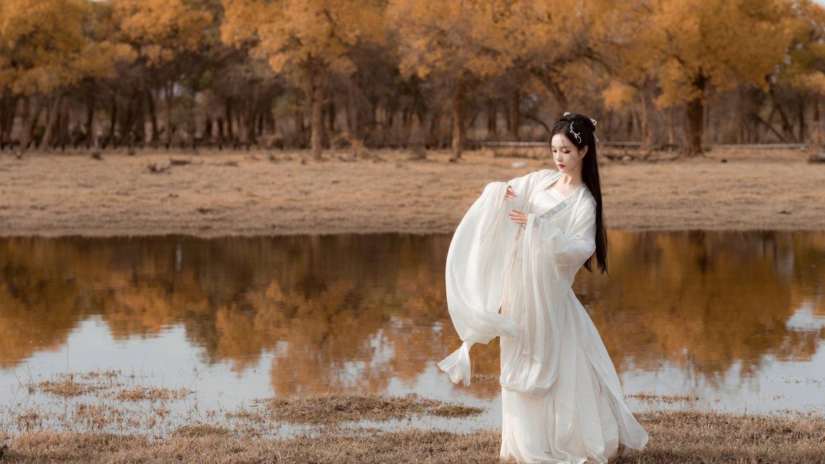 美女白衣仙女汉服写真-美女壁纸-高清美女图片-第11图-娟娟壁纸