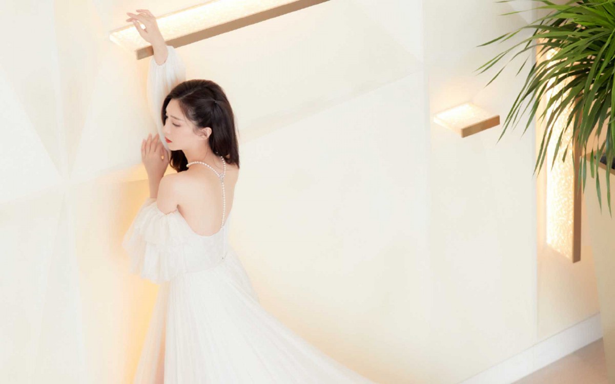江疏影白裙性感写真图片-美女壁纸-高清美女图片-第5图-娟娟壁纸