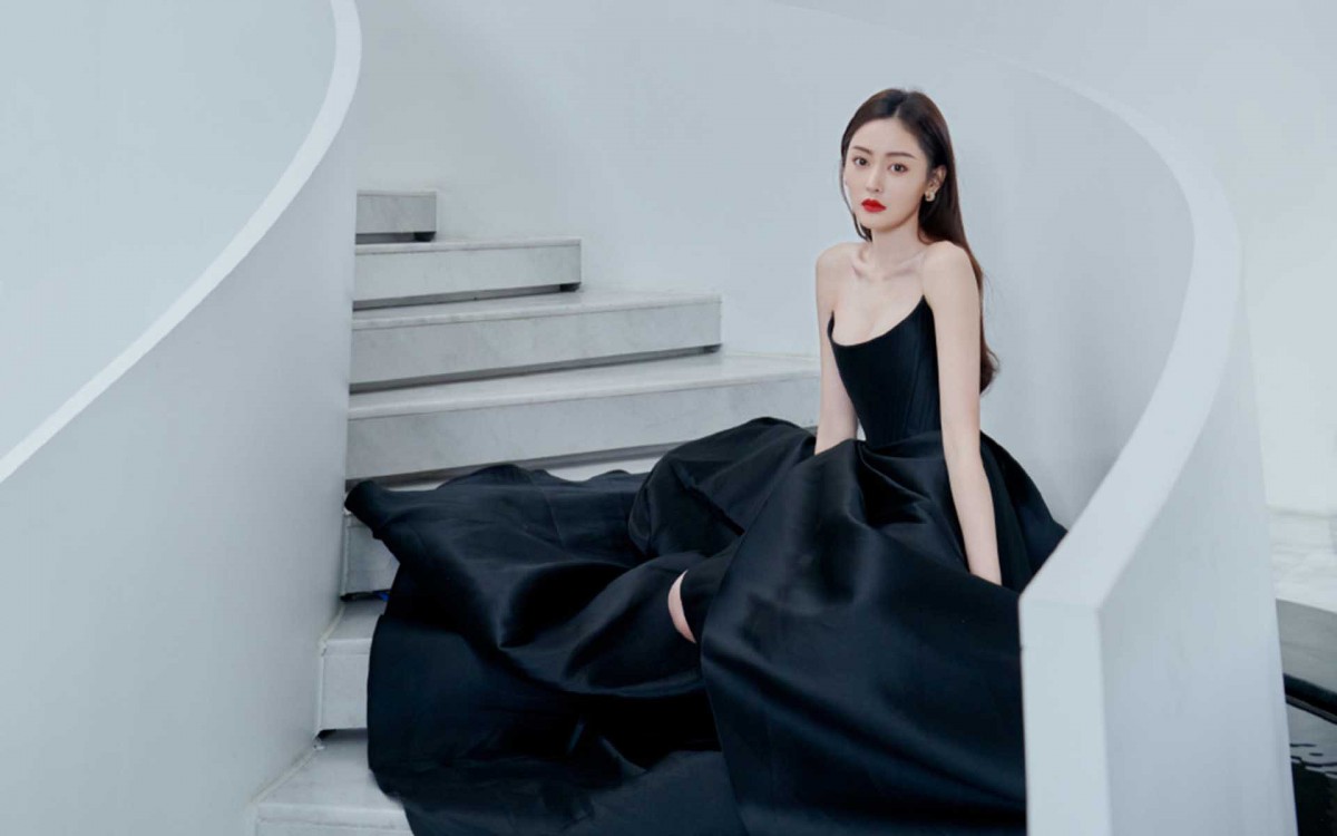 张天爱抹胸裙性感写真图片-美女壁纸-高清美女图片-第5图-娟娟壁纸