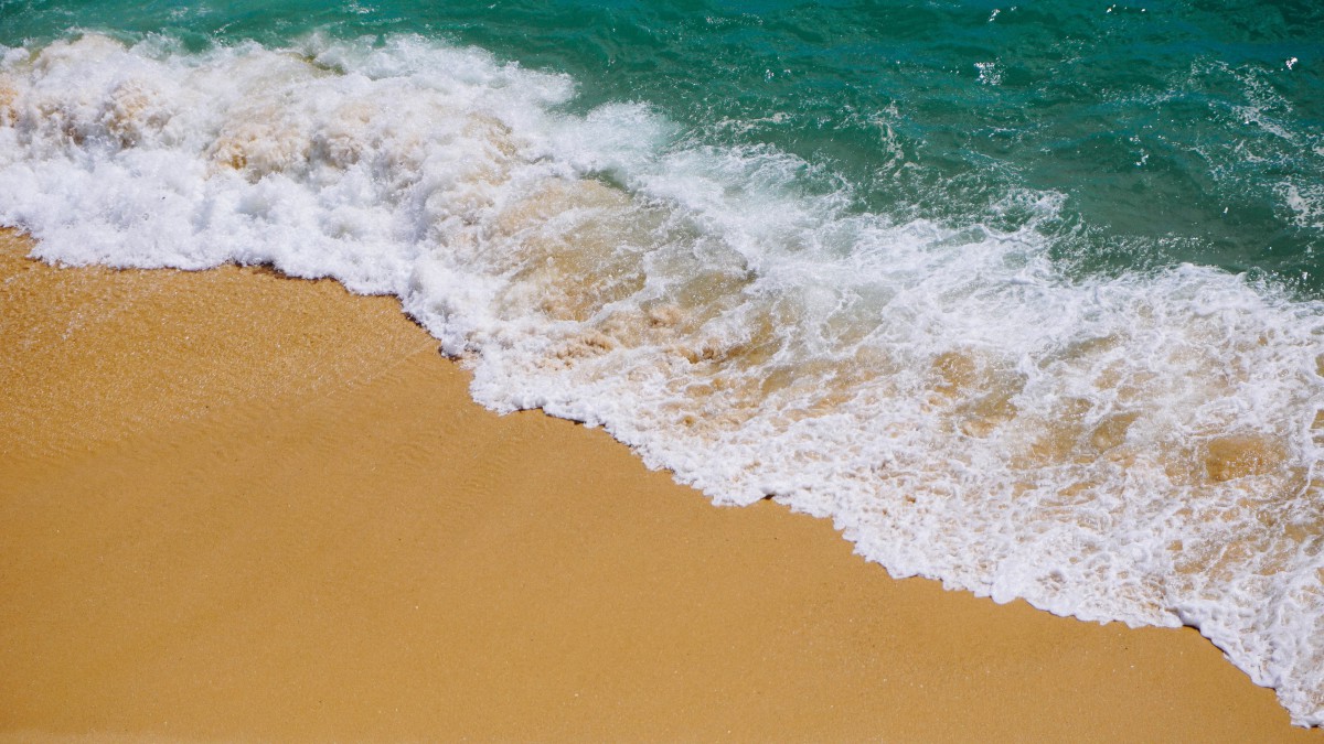 桌面壁紙 風景 大海海濱 > 唯美海灘風景圖片大全上一組圖 下一組圖