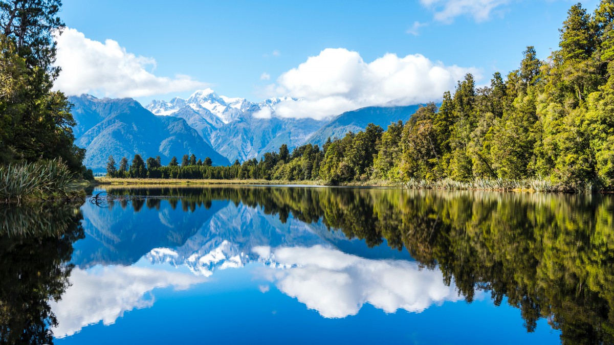 风景秀丽的山川湖泊图片-风景壁纸-高清风景图片-第7图-娟娟壁纸