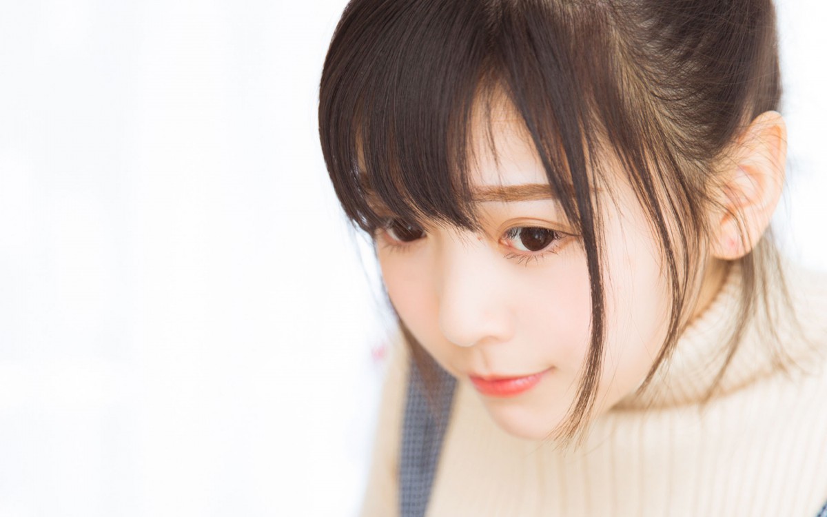 萝莉娃娃脸美女壁纸(3/12)