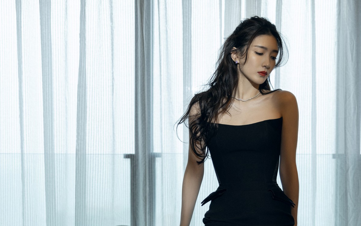 江疏影性感写真图片壁纸-美女壁纸-高清美女图片-娟娟壁纸