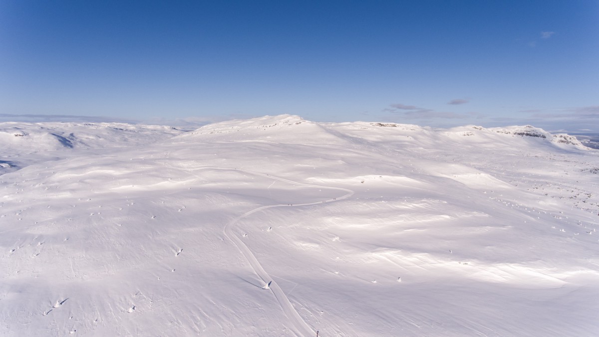 高清高山滑雪场地滑雪图片-风景壁纸-高清风景图片-娟娟壁纸