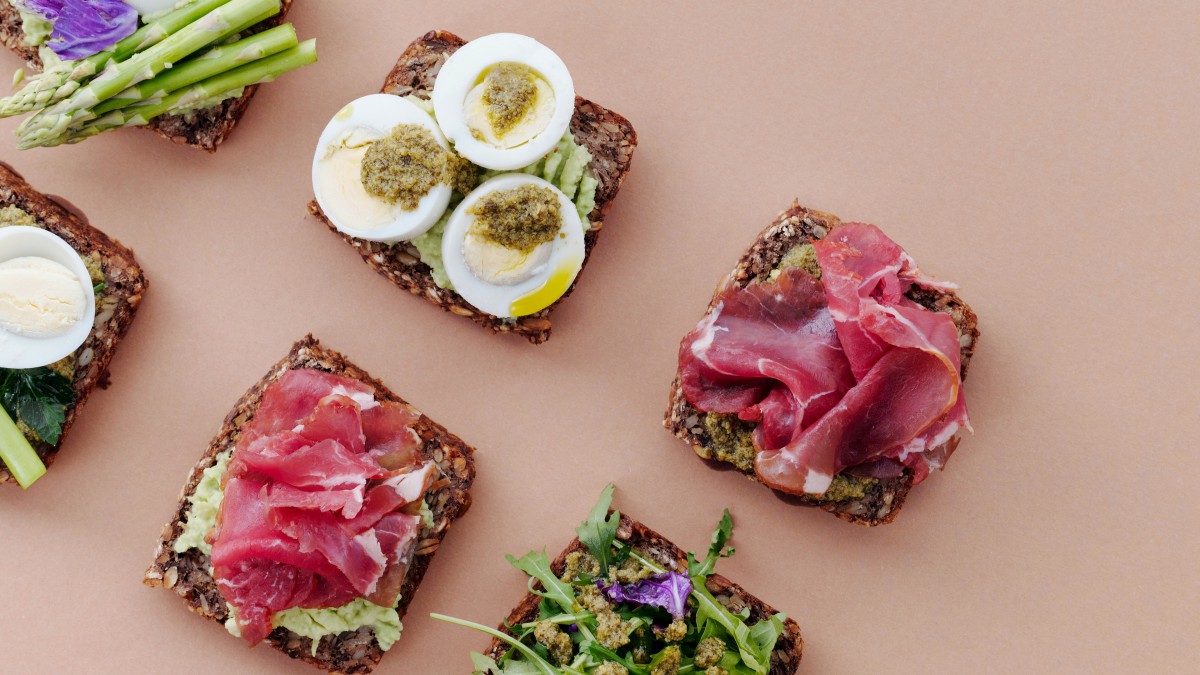 意式烤面包片图片-美食壁纸-高清美食图片-第2图-娟娟壁纸