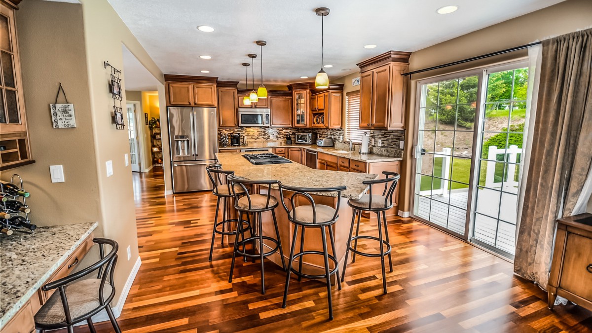 温馨干净的厨房图片-静物壁纸-高清静物图片-第6图-娟娟壁纸