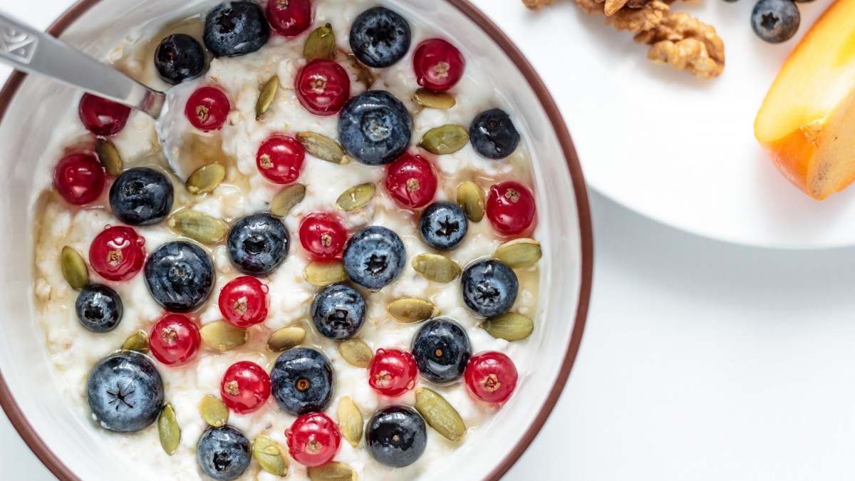 燕麦水果酸奶图片