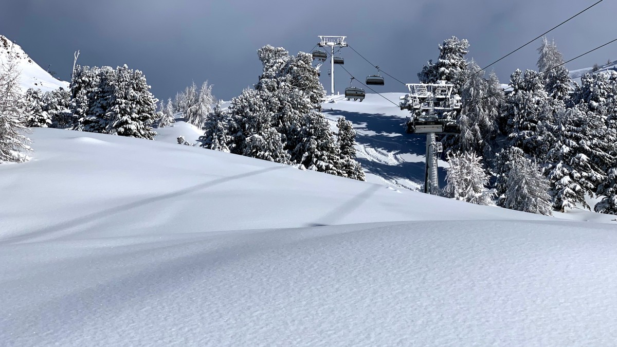 滑雪场索道风景图片-风景壁纸-高清风景图片-第6图-娟娟壁纸