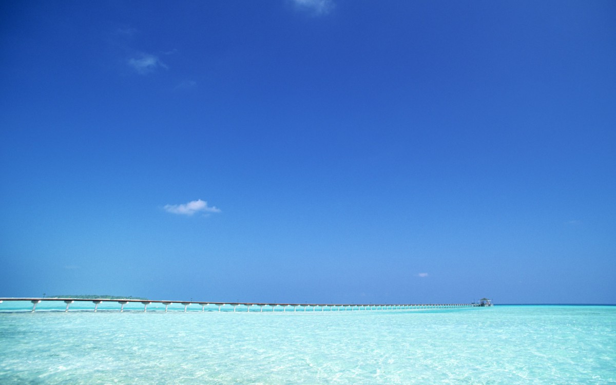 風景 大海海濱 > 海空水藍 第二輯顯示:√欣賞模式 全屏模式 壁紙