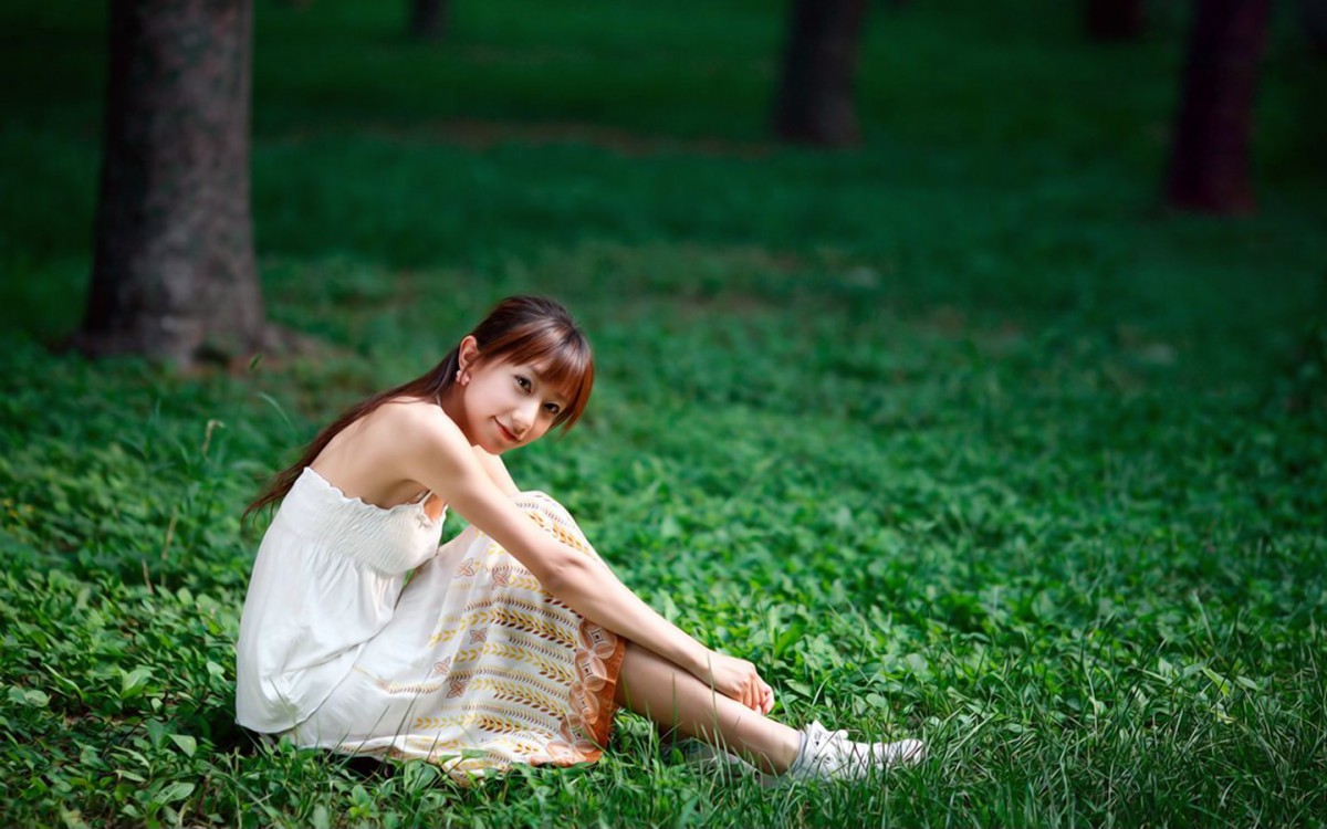 壁纸分辨率:(1440x900))查看原图你的电脑分辨率(1600x1600)→生成