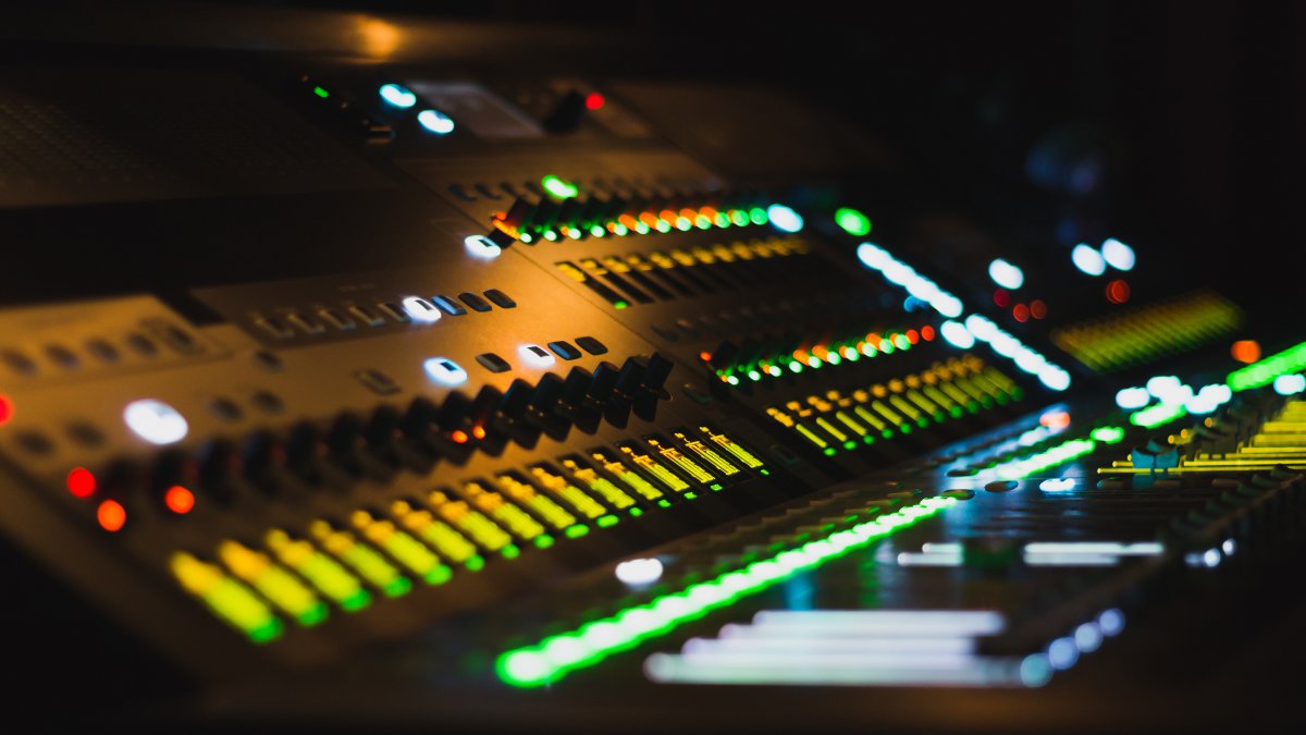 均衡器混音器遥控器,2022,高清,桌面图片,4k高清其它图片,娟娟壁纸