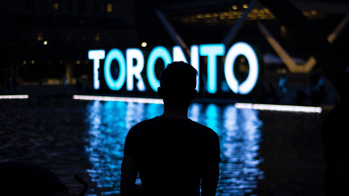 城市,人,剪影,光,夜,反思图片,4k高清其它图片,娟娟壁纸