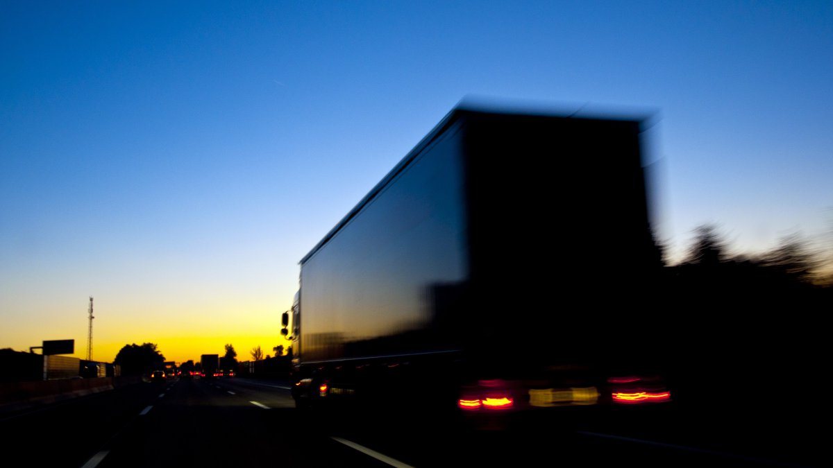 现代,公路汽车,物流,卡车,晚上图片,4k高清其它图片,娟娟壁纸