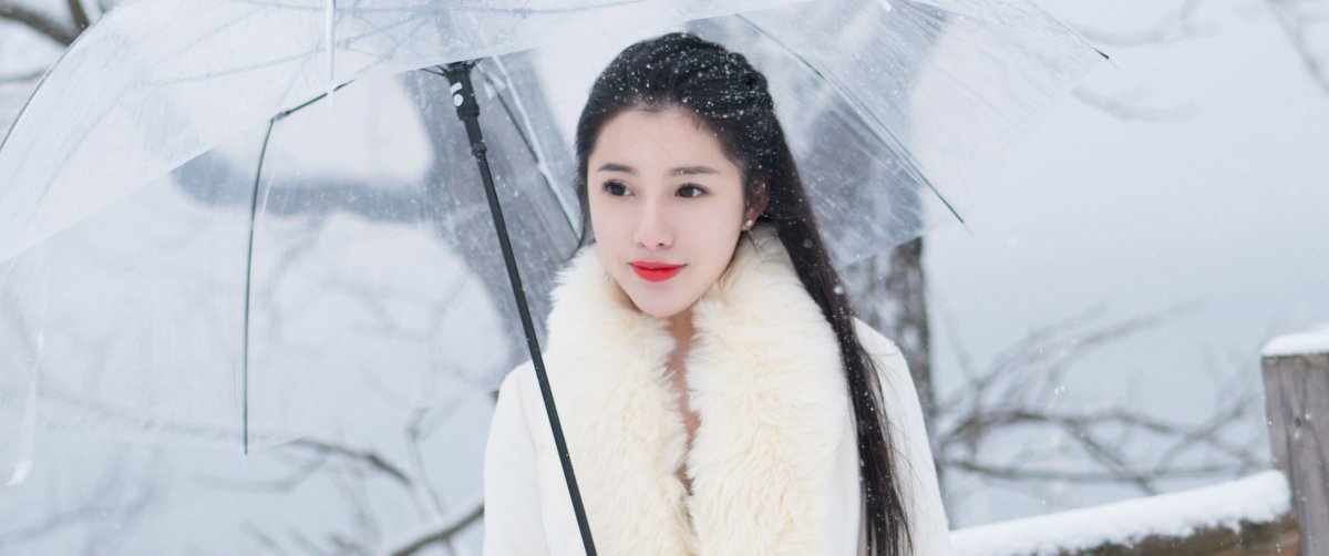 雪中清纯美女陈嘉嘉图片