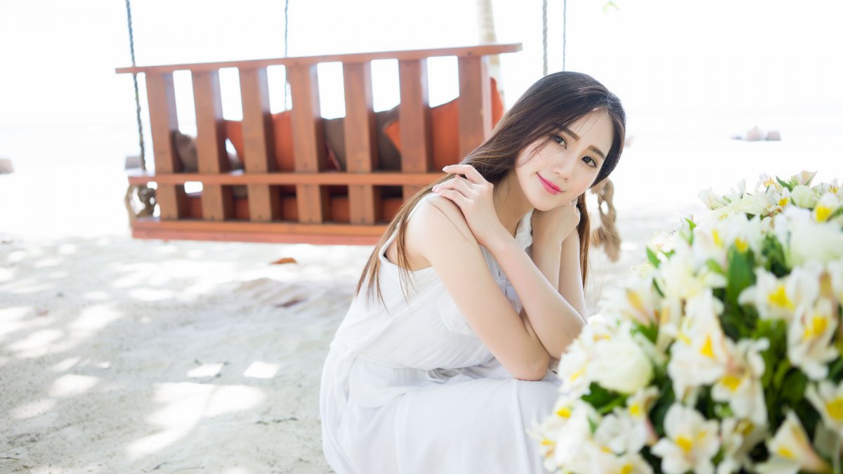 白色裙子养眼美女sisy思4k图片