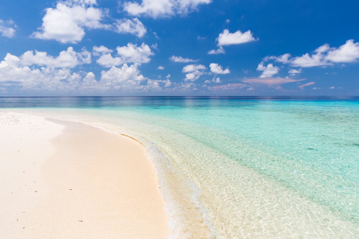 马尔代夫美丽的海滩5k风景图片