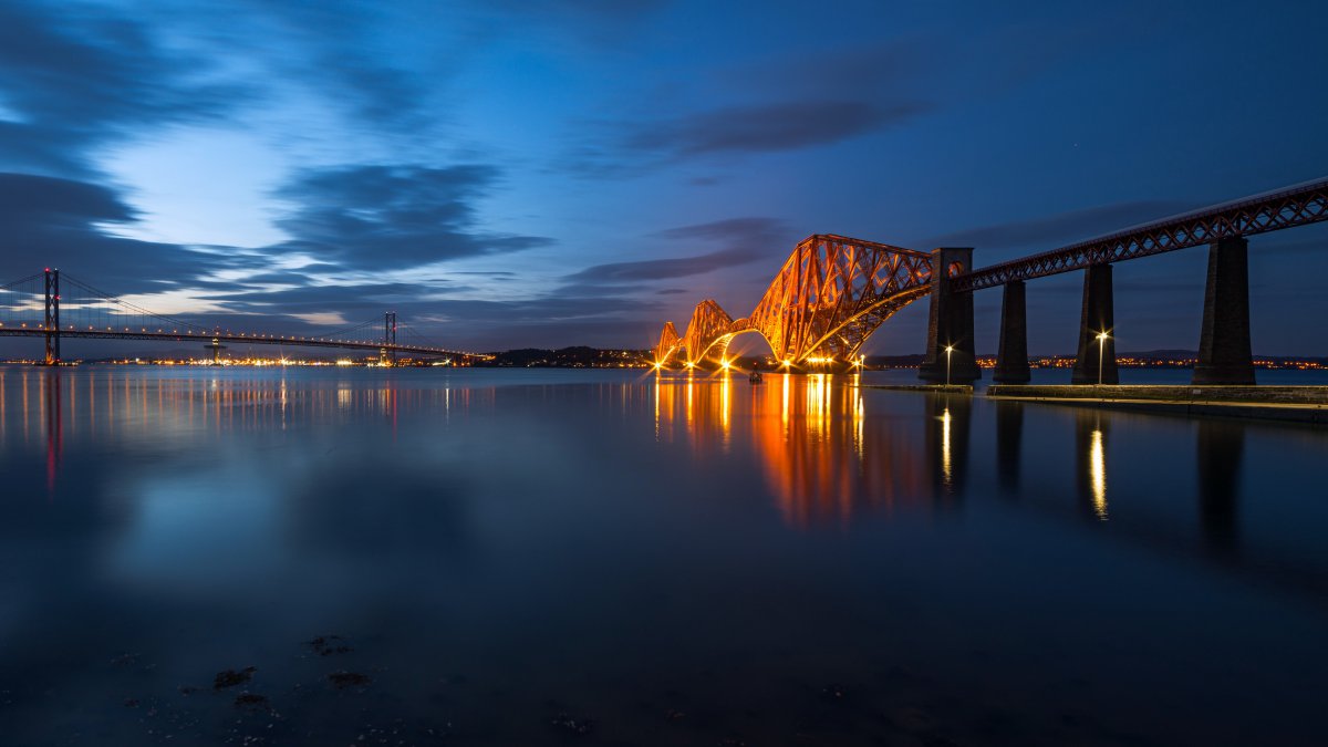 桥梁建筑背光2022城市高清照片图片