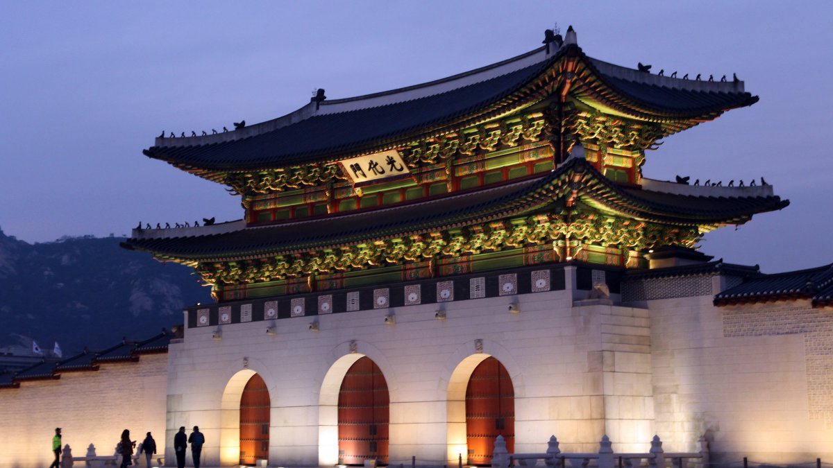 韩国旅游地标光化门宫殿图片