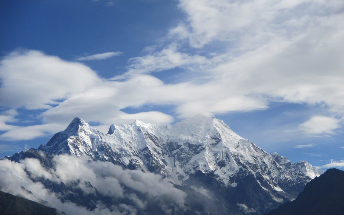 高耸的雪山图片,4k高清风景图片,娟娟壁纸