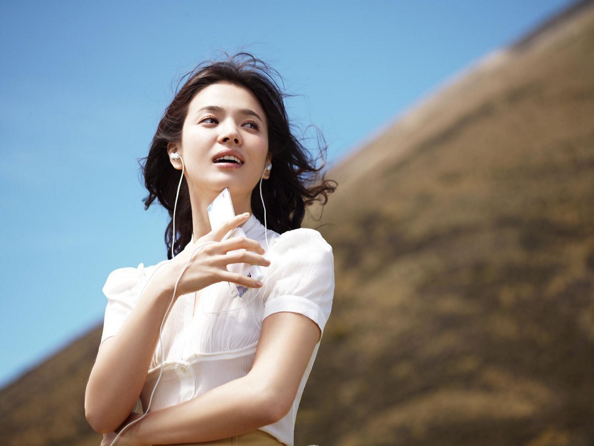 宋慧乔韩国美女明星壁纸-美女壁纸-高清美女图片-第18图-娟娟壁纸