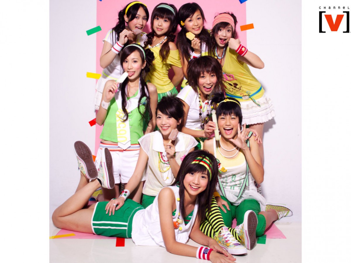 黑涩会美眉壁纸1219