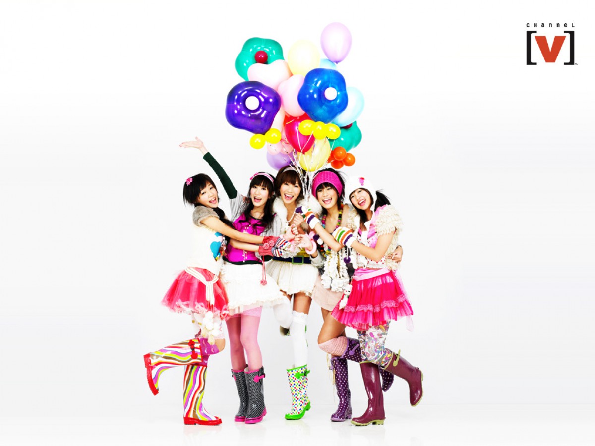 黑涩会美眉壁纸1819