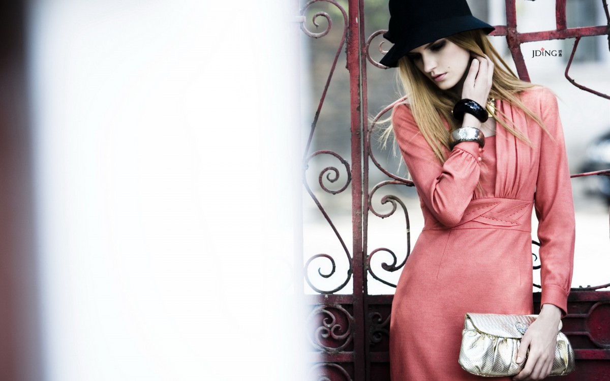 娇鼎女装桌面壁纸1426