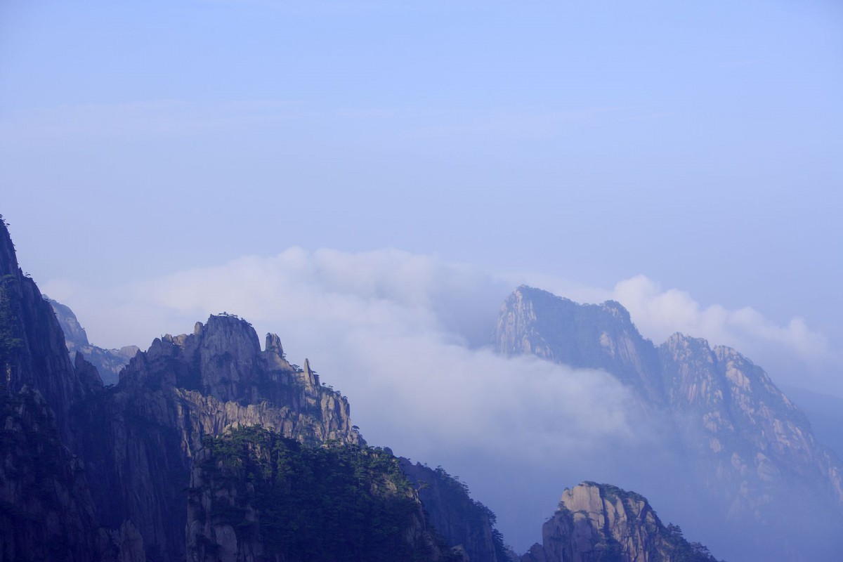 黃山景點雲海桌面壁紙2020