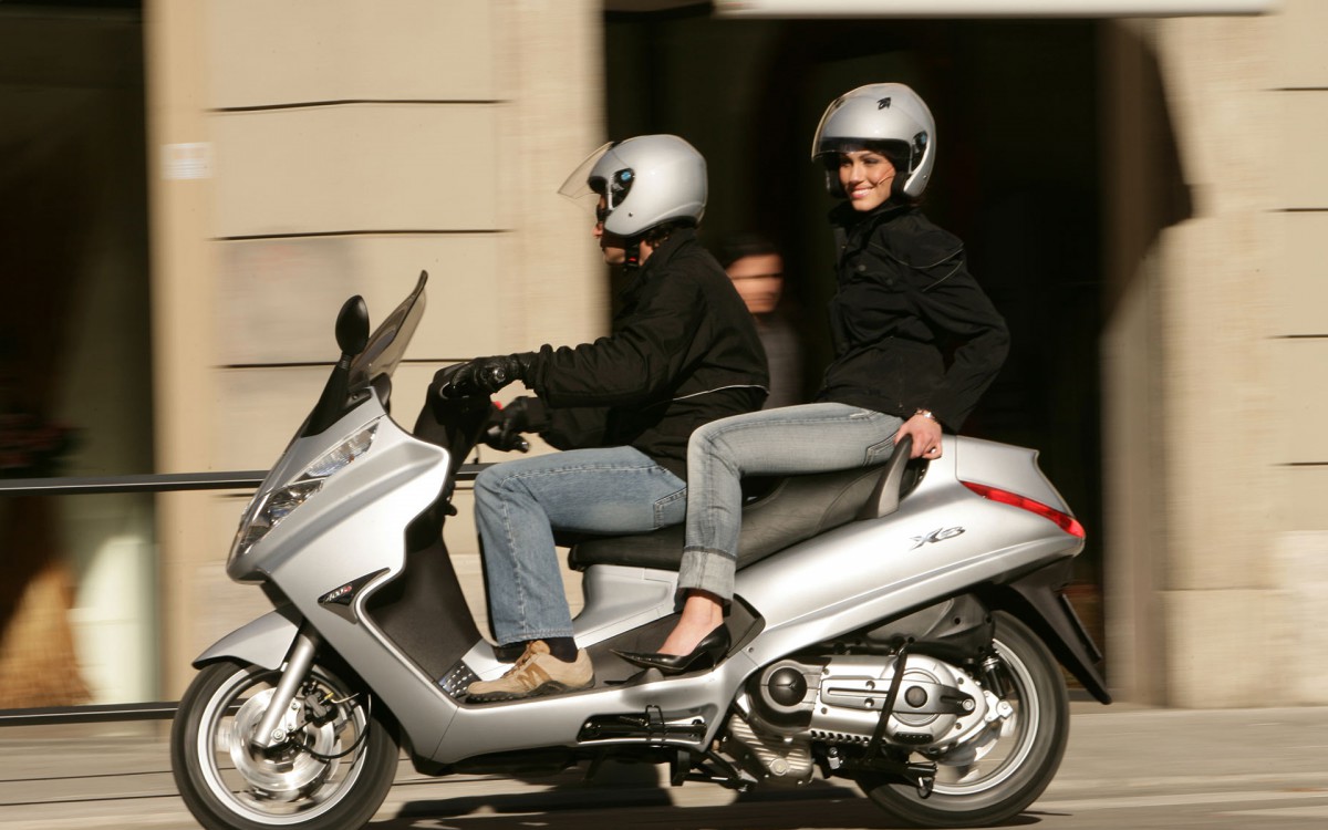 比亚乔 x8 400 ie摩托车壁纸(5/17)