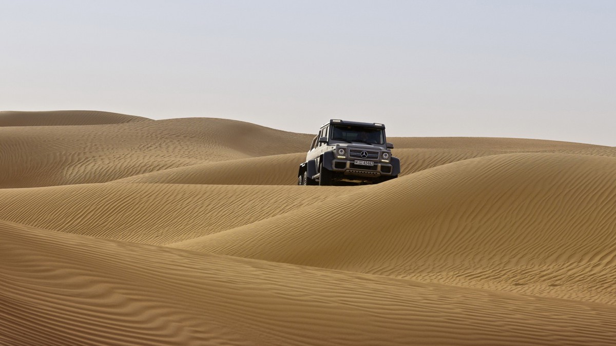 2013奔驰越野车 g63 amg 6x6壁纸(下)