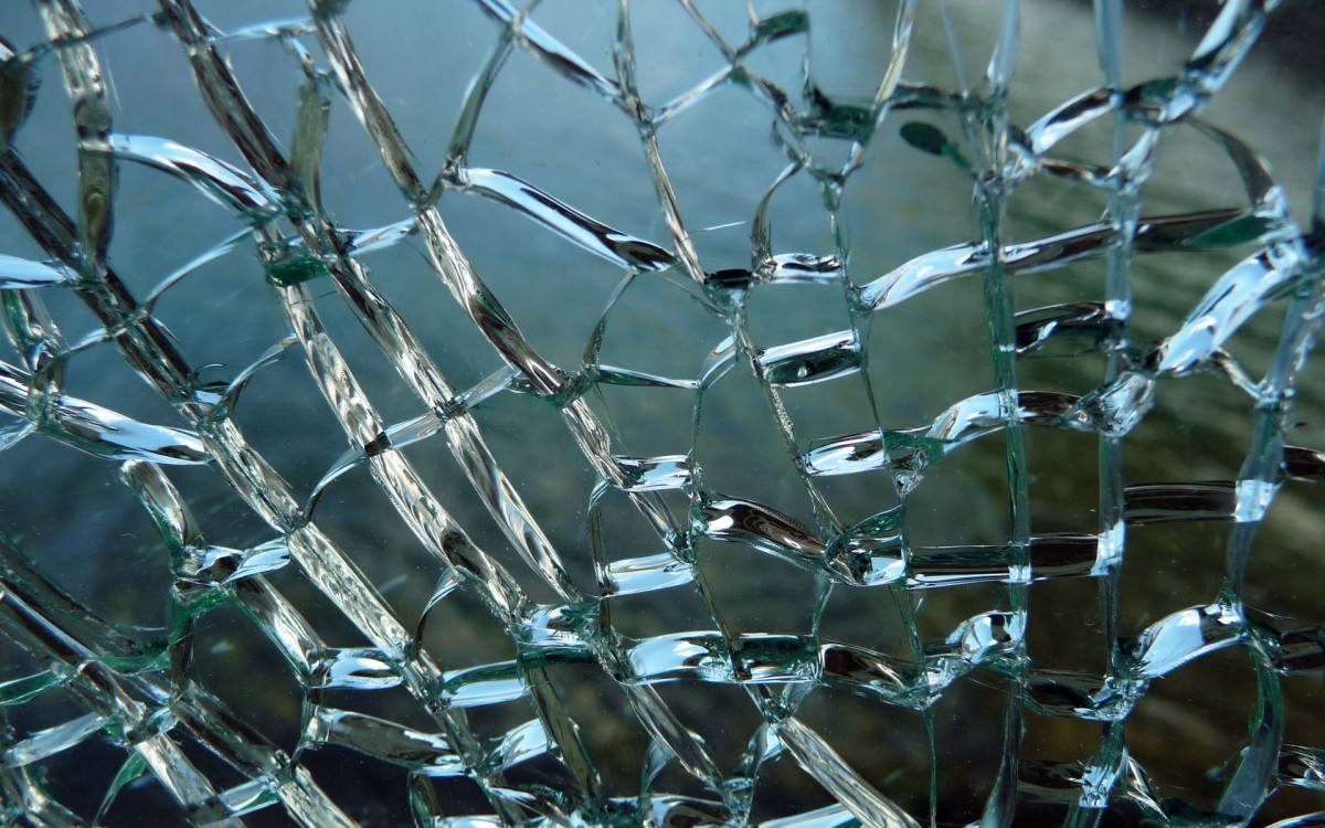 玻璃裂纹图片另类壁纸313