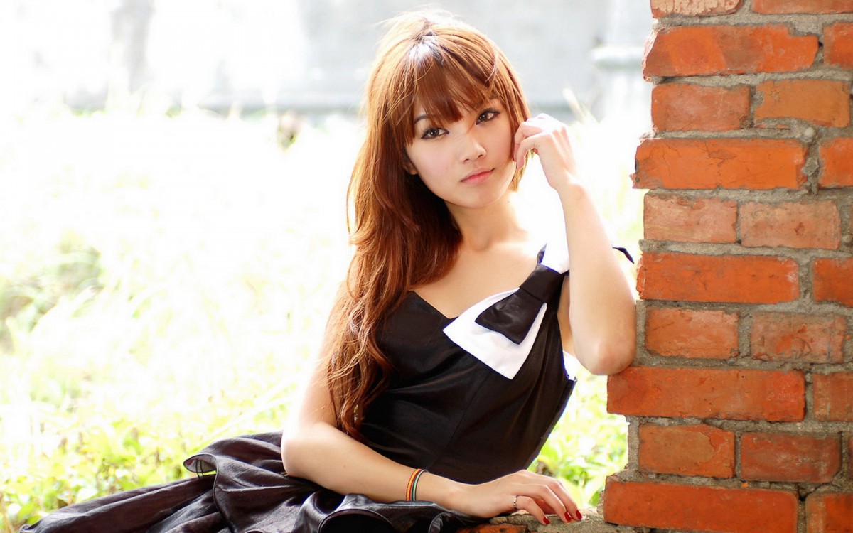 清纯美女海边摄影壁纸(5/18)