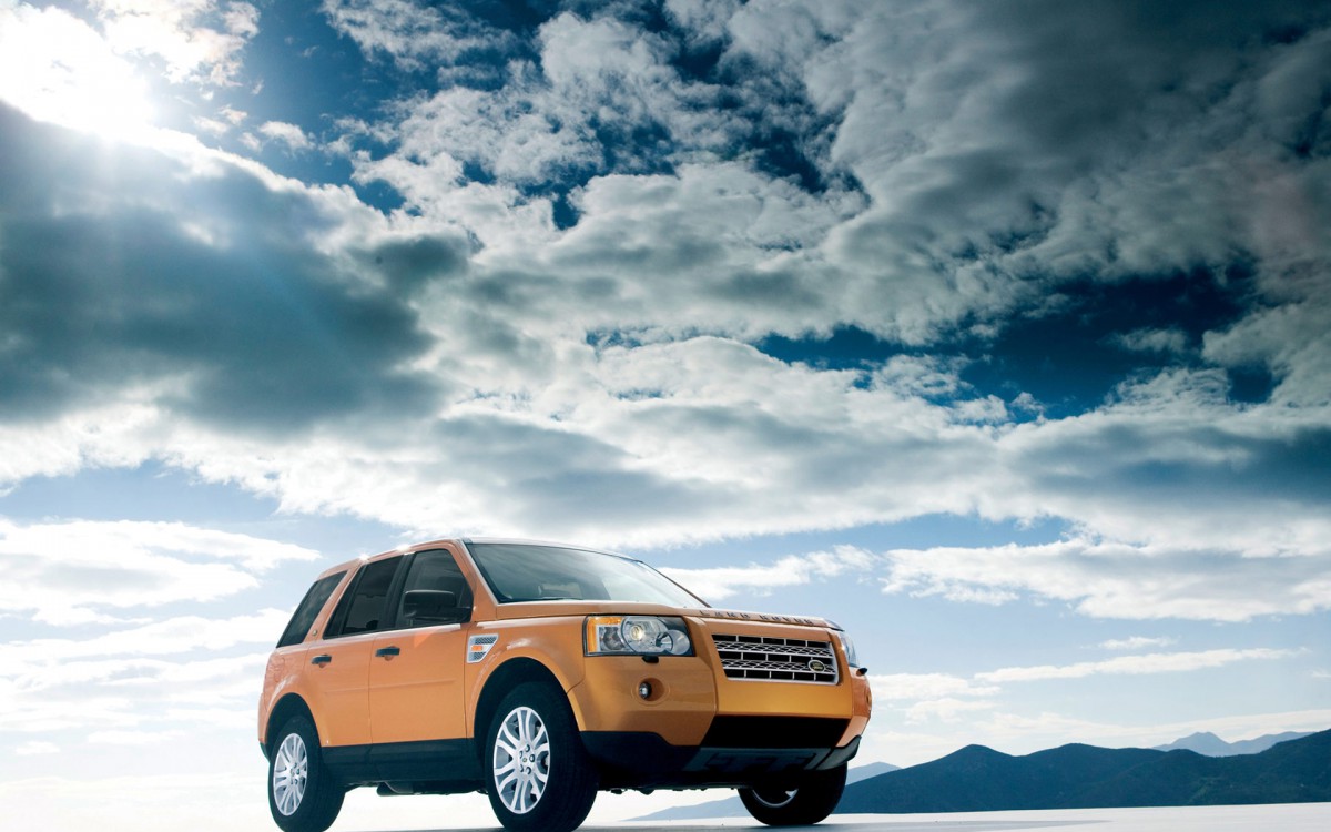 路虎神行者2桌面壁纸1420