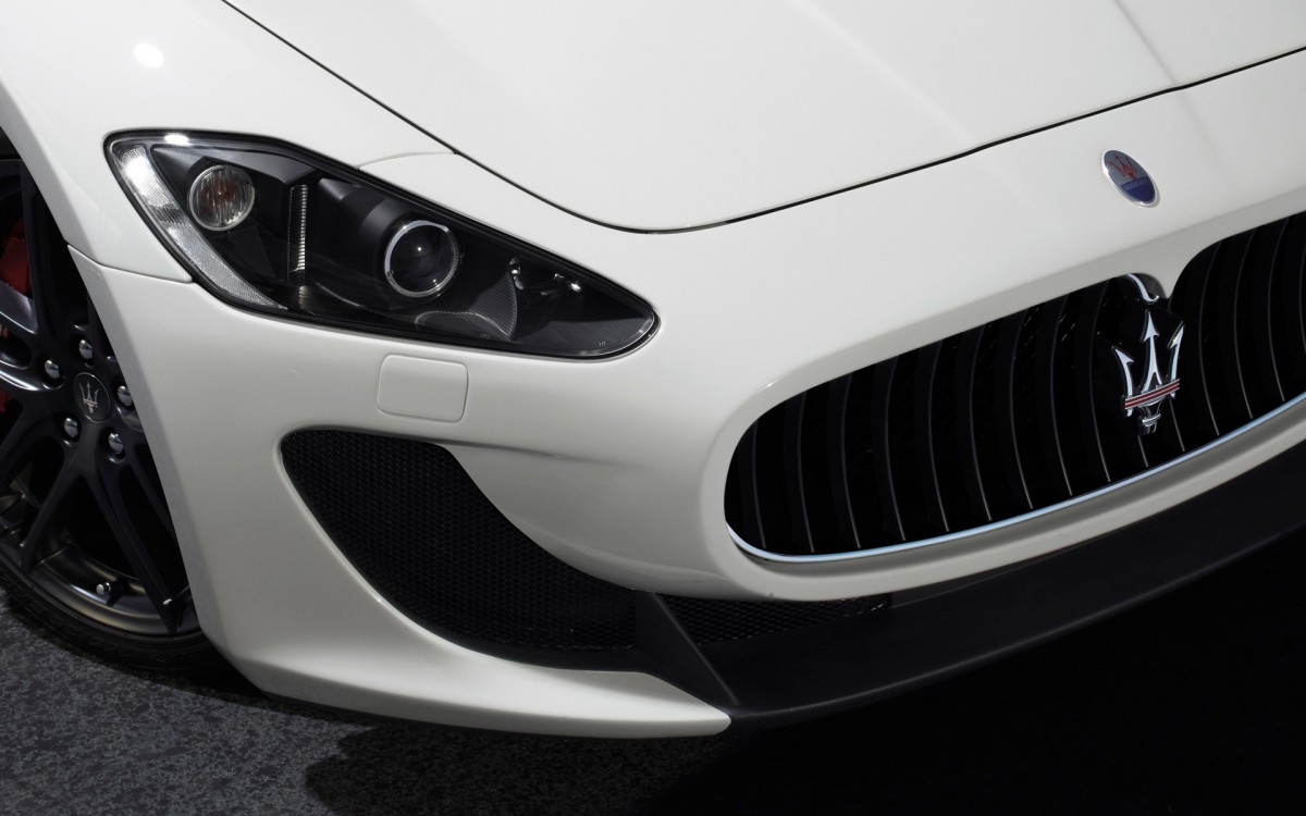 灰白骑士玛莎拉蒂超级跑车-汽车壁纸-高清汽车图片-第12图-娟娟壁纸