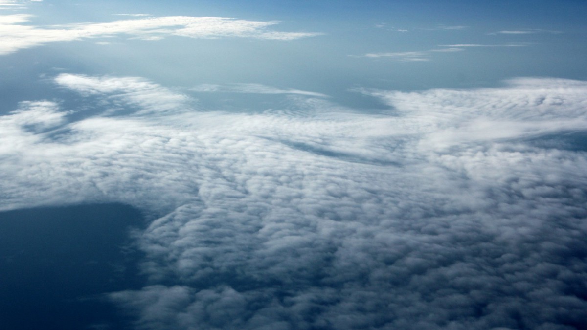 天空雲層雲海圖片-風景壁紙-高清風景圖片-娟娟壁紙