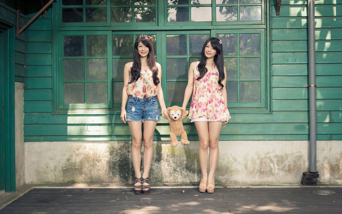 双胞胎姐妹花美女壁纸1616