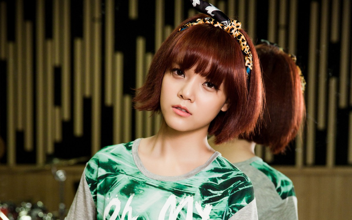 aoa女团短裙桌面壁纸1320