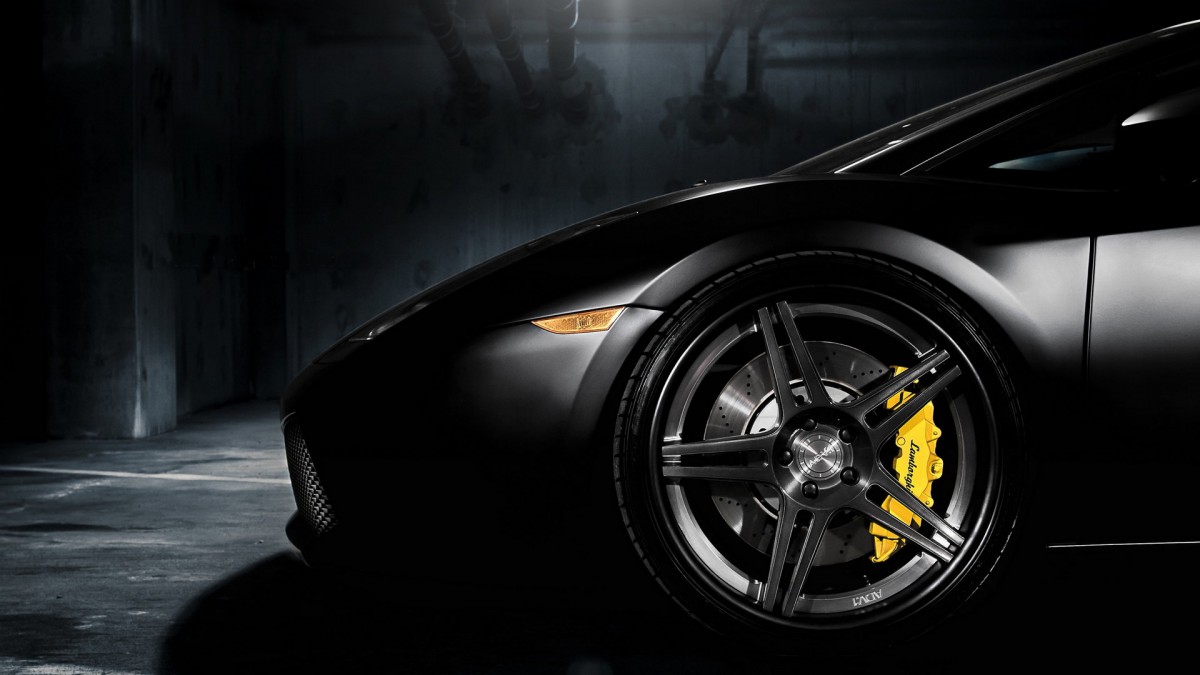 汽车局部车轮特写图片