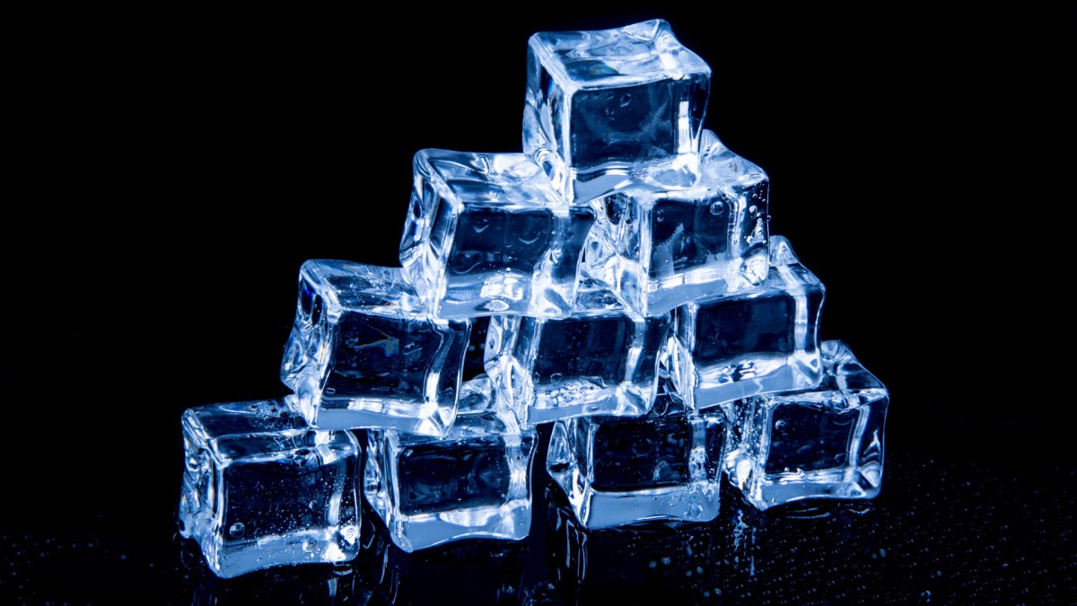 原图你的电脑分辨率(1600x1600)→生成壁纸显示:√欣赏模式全屏模式