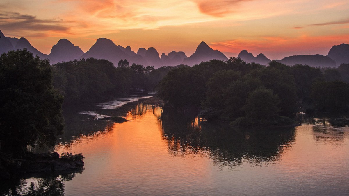 广西桂林漓江旅游风光图片-风景壁纸-高清风景图片-第3图-娟娟壁纸