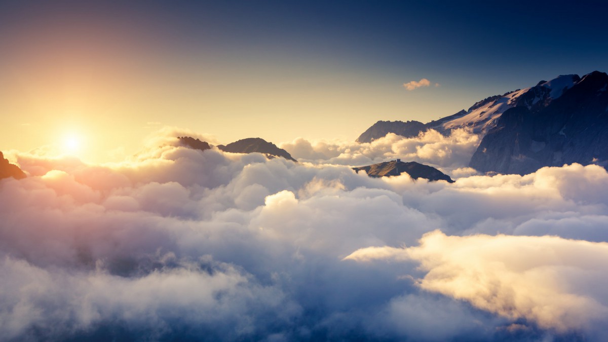 优美的山峰山顶图片211