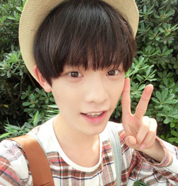 适合高中生的发型男帅气,学生头图片-第2图,发型图片