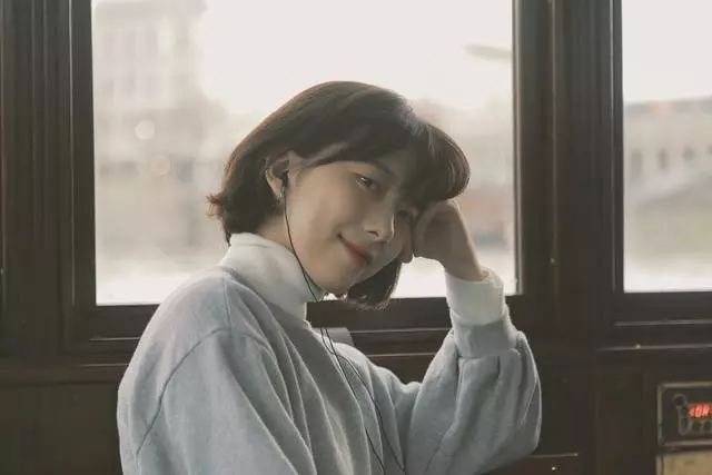 文艺范女学生短发