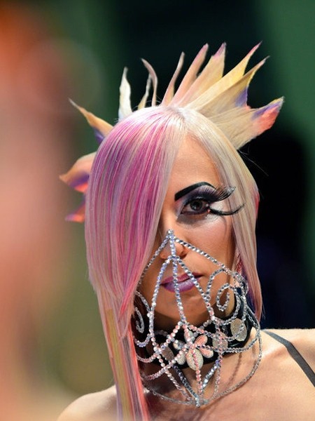 杀马特发型狂扫美发世界杯