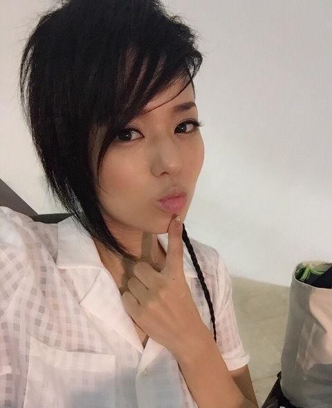 杀马特女生发型看完苍井空自拍再说