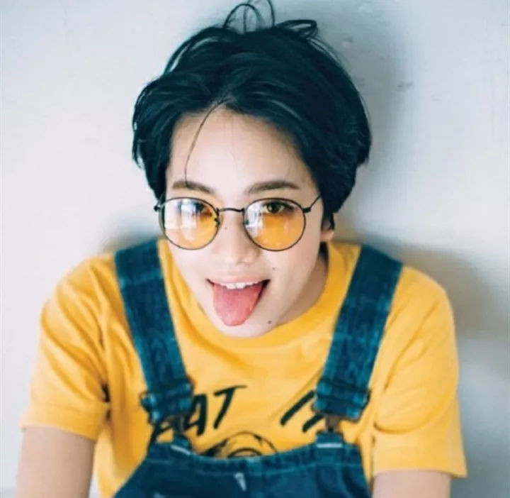 二次元刘海蘑菇短碎头