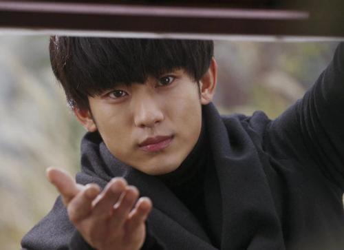 都教授金秀贤发型图片大全