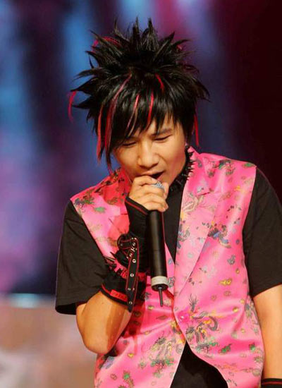 大张伟爆炸头大张伟春晚头发造型倍儿爽