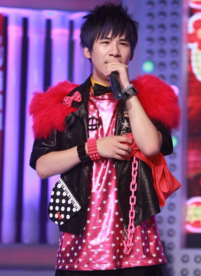 大张伟爆炸头大张伟春晚头发造型倍儿爽